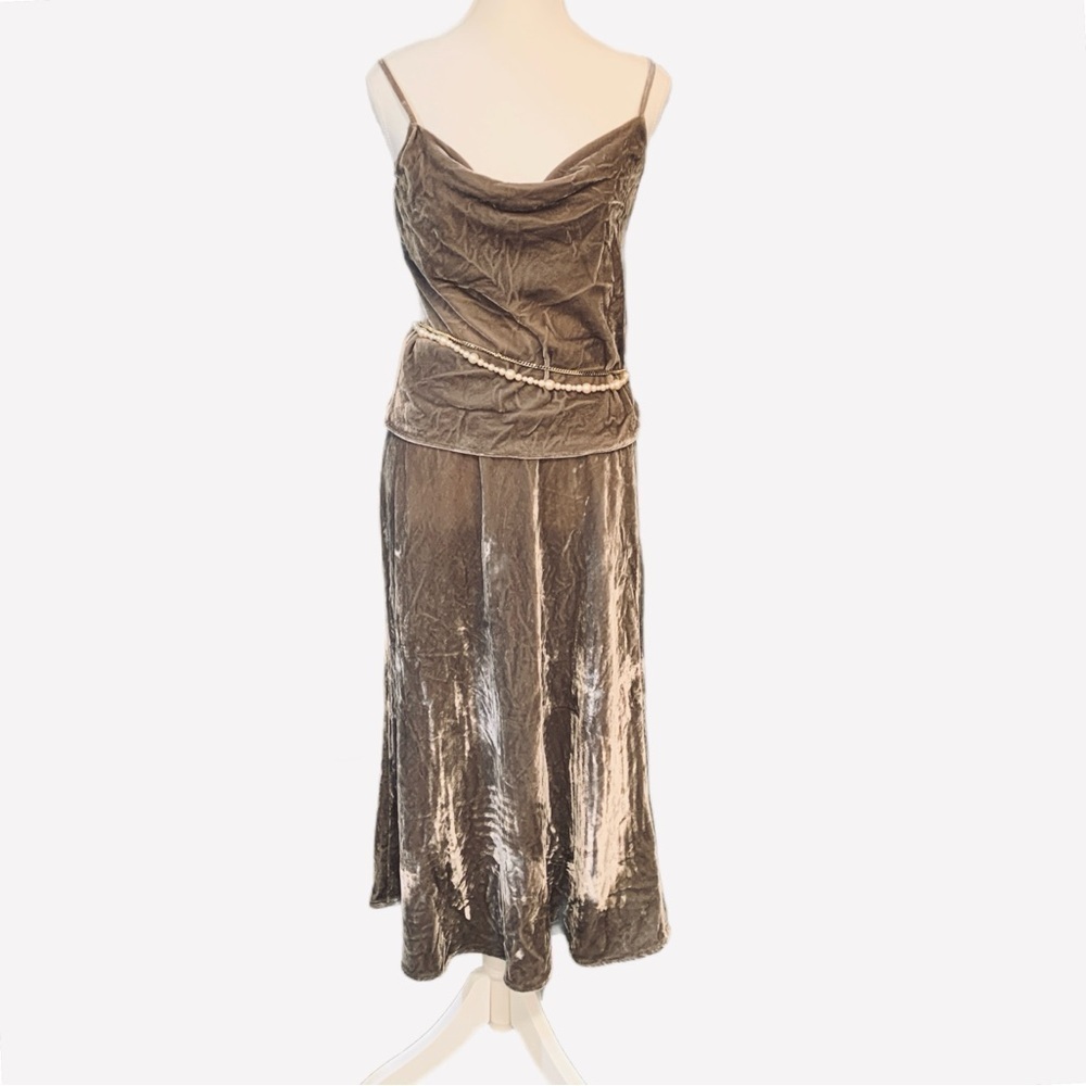 Banana Republic NWT Velvet Slip Skirt & Cowl Cami in Brown XS… - Picture 3 of 12